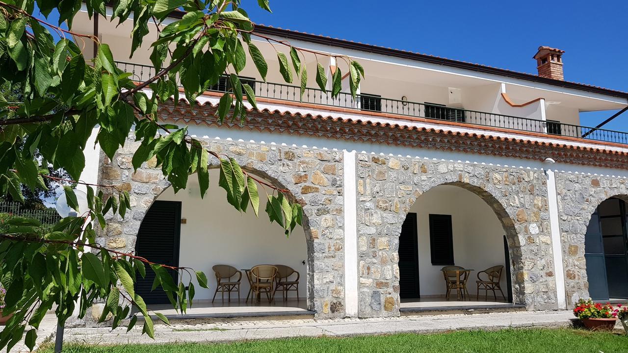 Gasthaus Bel Tempio San Giovanni a Piro Exterior foto